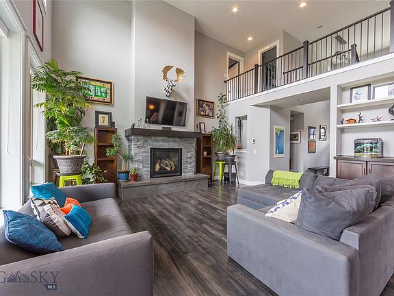 3rd image of 2525 Creekwood Dr