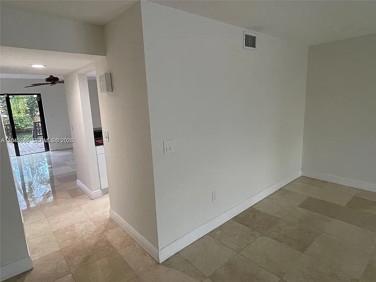 3756 NE 166th St #112 — Photo 8