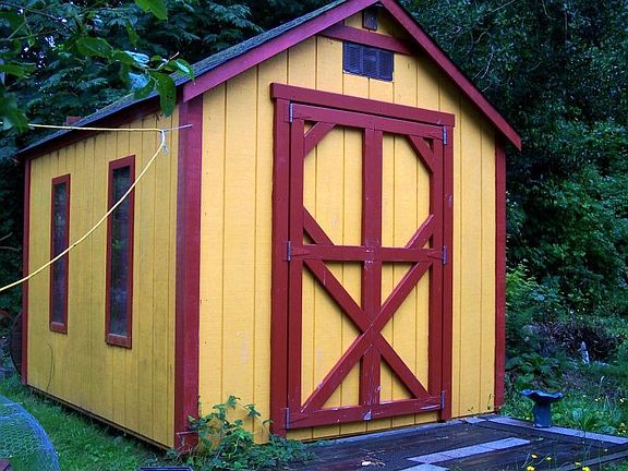 Cedar lined meditating hut