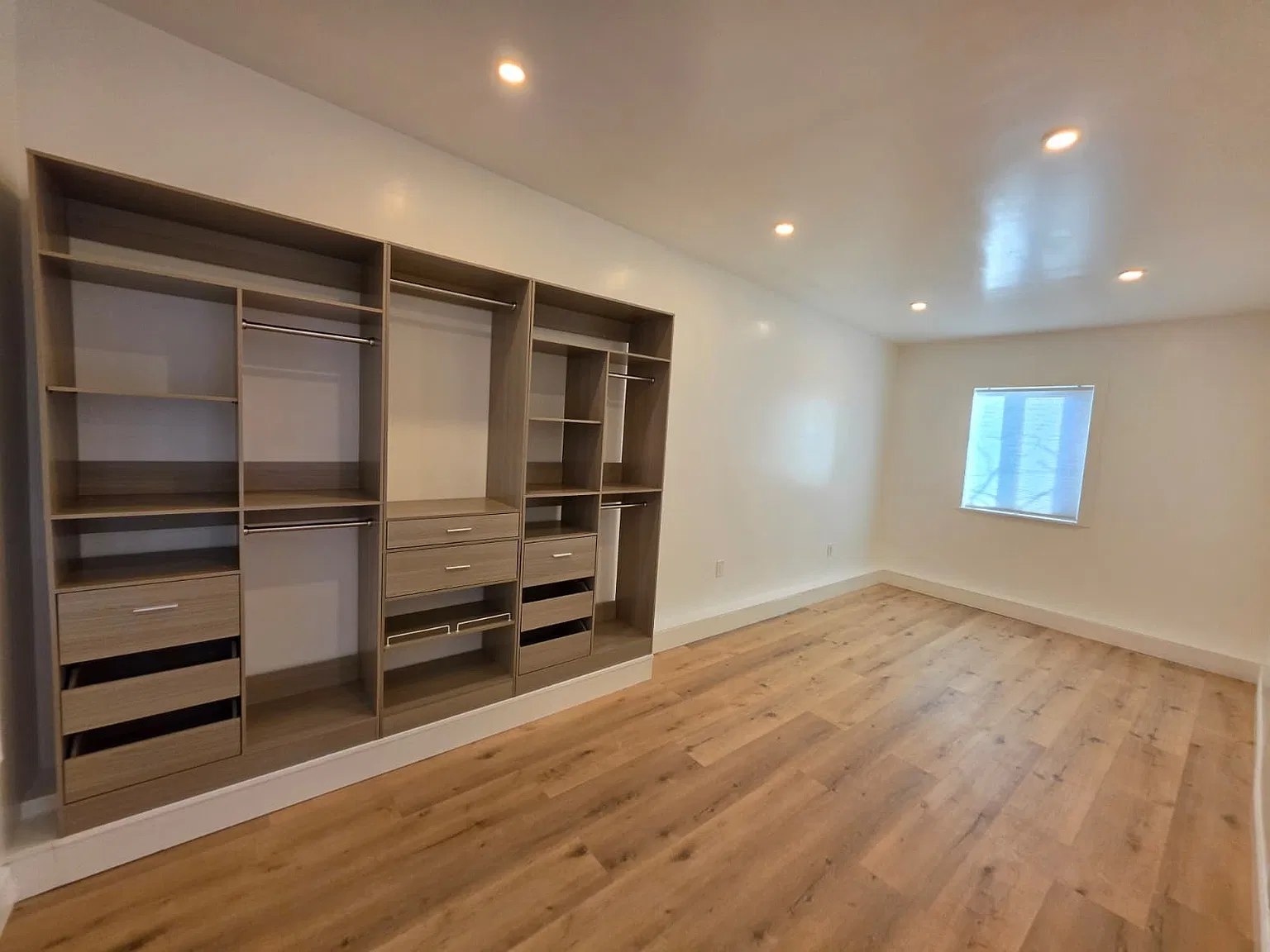 2 bed, 1.5 bath, 900 sqft, $2,800 — Photo 4