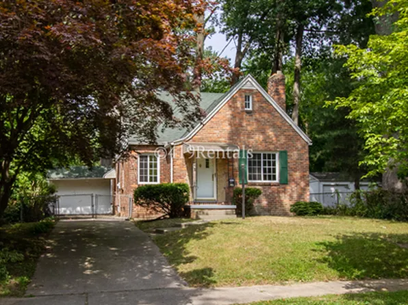 2424 Lambert Dr, Toledo, OH 43613