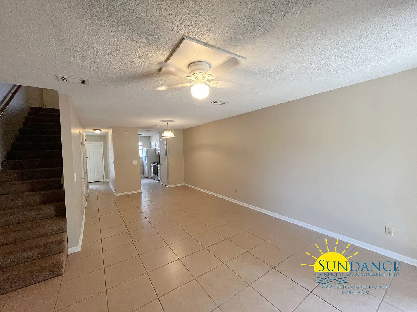 Charming 2 Bedroom Townhouse in Fort Walton Beach close to both bases! — Photo 2