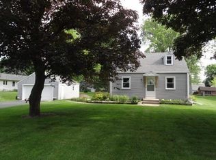 1022 W Walworth Ave, Whitewater, WI 53190