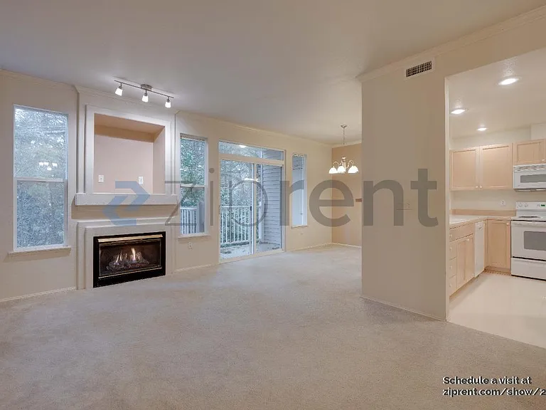 25235 SE Klahanie Blvd #C201 — Photo 7