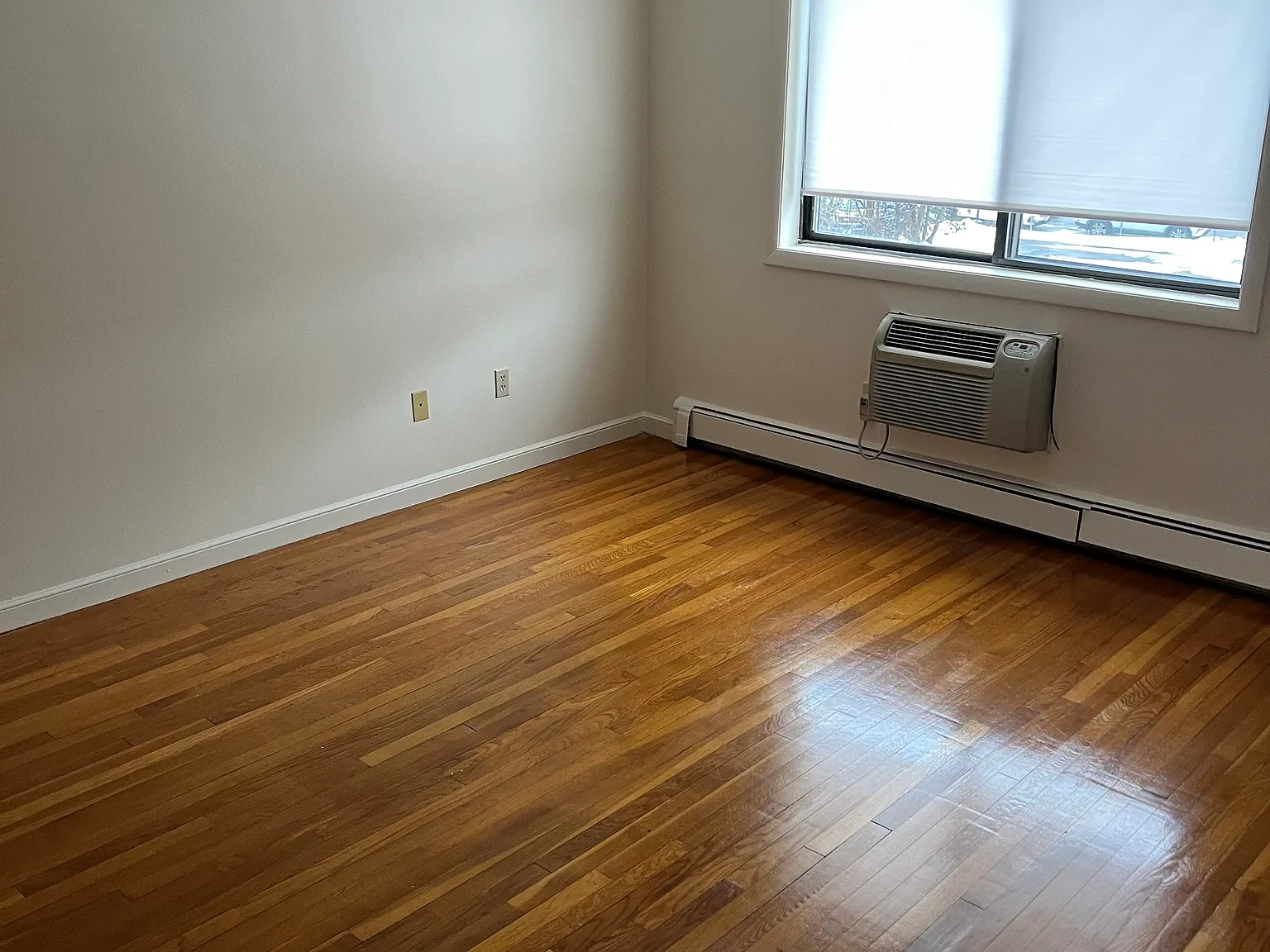 2 bed, 805 sqft, $2,050 — Photo 4