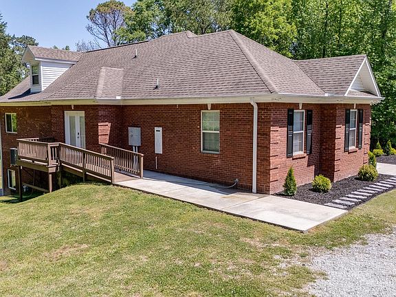 3rd image of 22777 Compton Rd