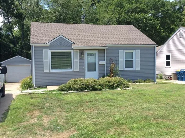 106 N Carlisle St, Sugar Creek, MO 64054