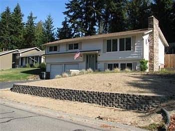 1st image of 551 NE Conifer Dr