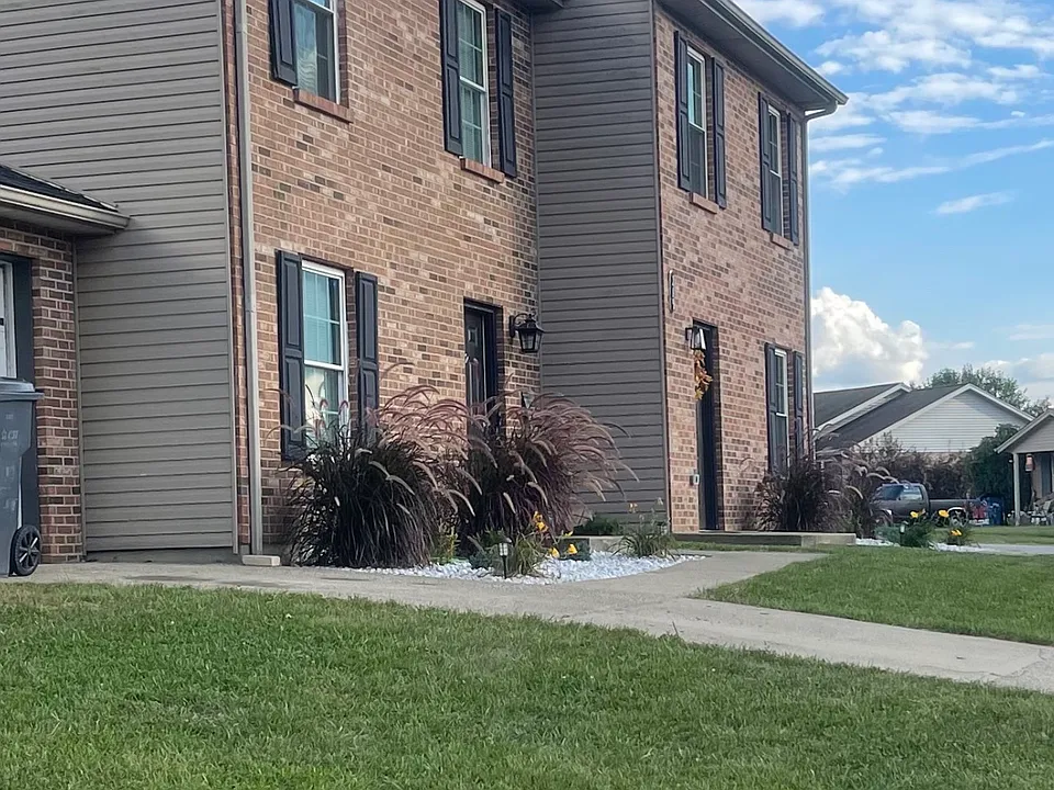 215 Barley Cir #2