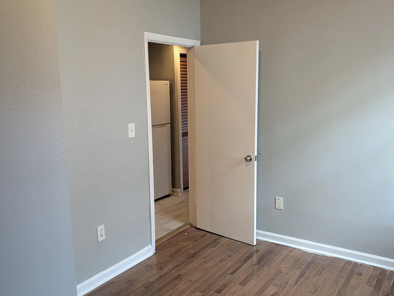 2 bed, 700 sqft, $2,100 — Photo 4