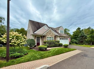 18 Fieldstone Lane #18, Beacon Falls, CT 06403
