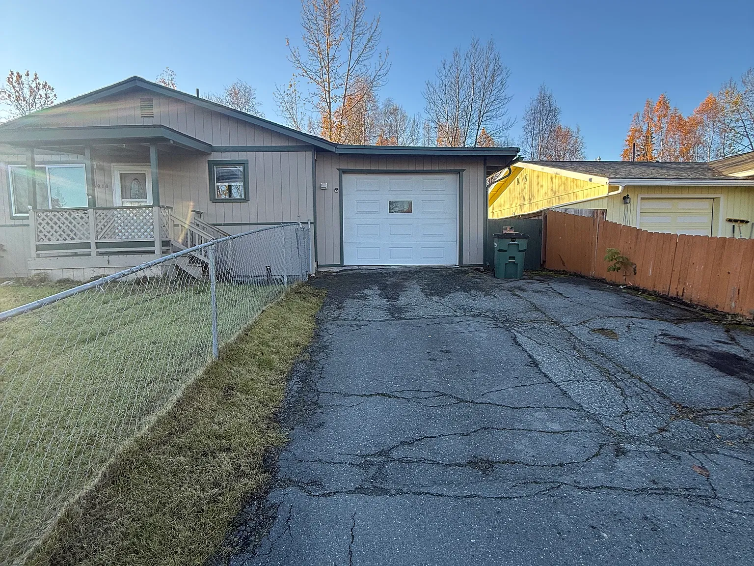 3 bed, 1.5 bath, 1200 sqft, $2,500 — Photo 1