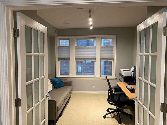 5th image of 5111 N Kenmore Ave APT 1W