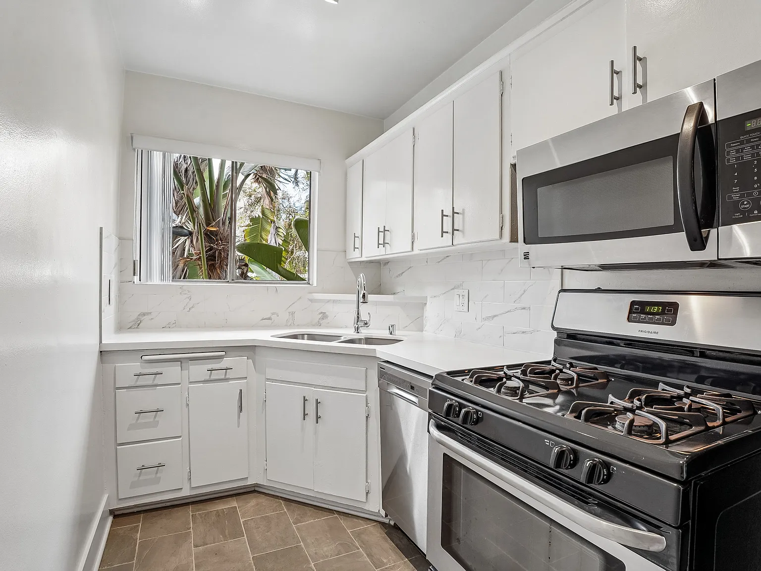 1 bed, 700 sqft, $2,250 — Photo 1