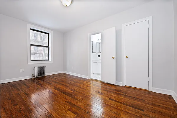 Rented by MNS | media 6