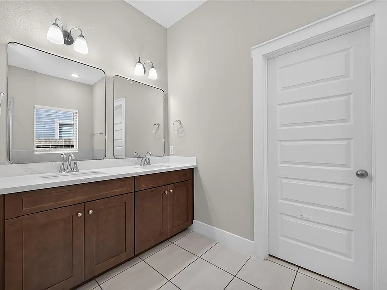 18410 Central Creek Dr — Photo 16