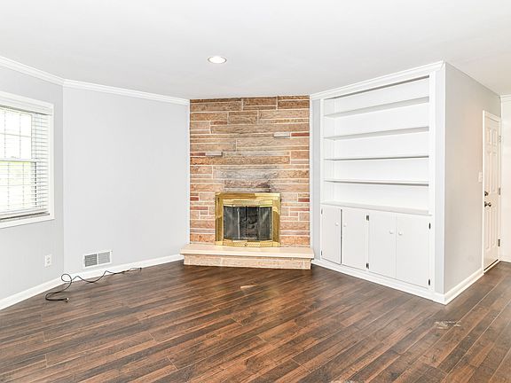 5th image of 8606 N Washington Blvd