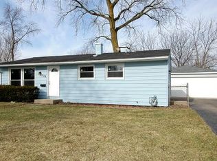 230 Harrison St, Carpentersville, IL