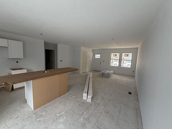 3rd image of 377 E Forest Ave