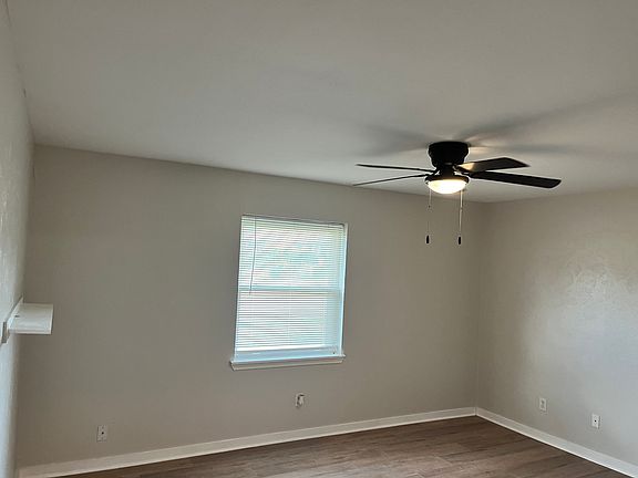 5th image of 1811 Evelyn Dr #2