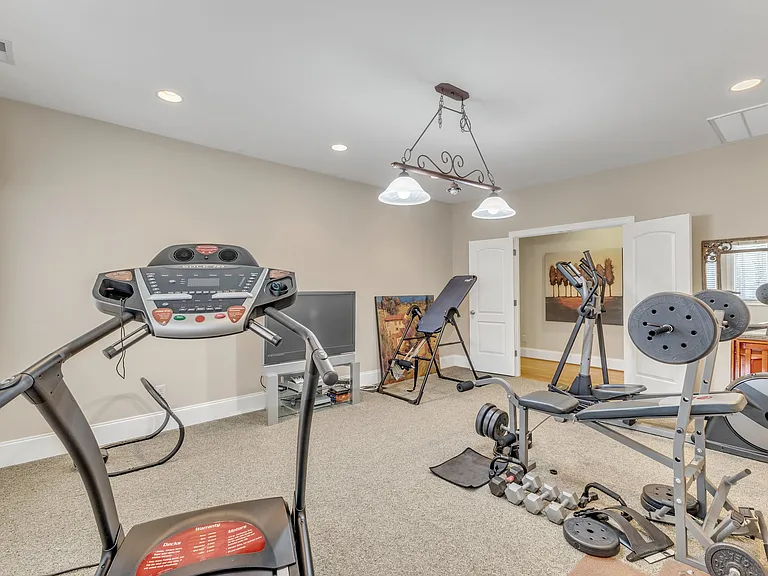 7201 Small Ridge Cir — Photo 21