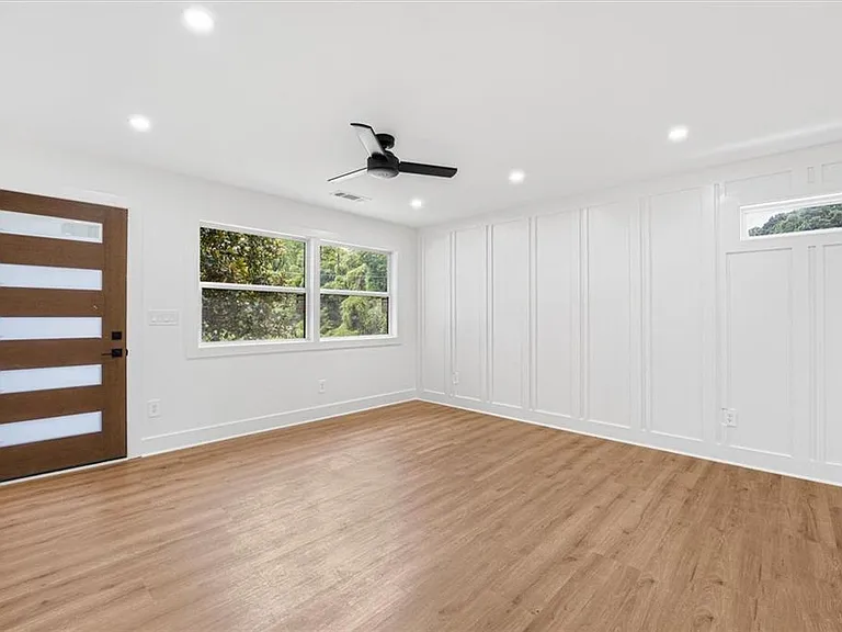 2353 Clarissa Dr NW — Photo 23