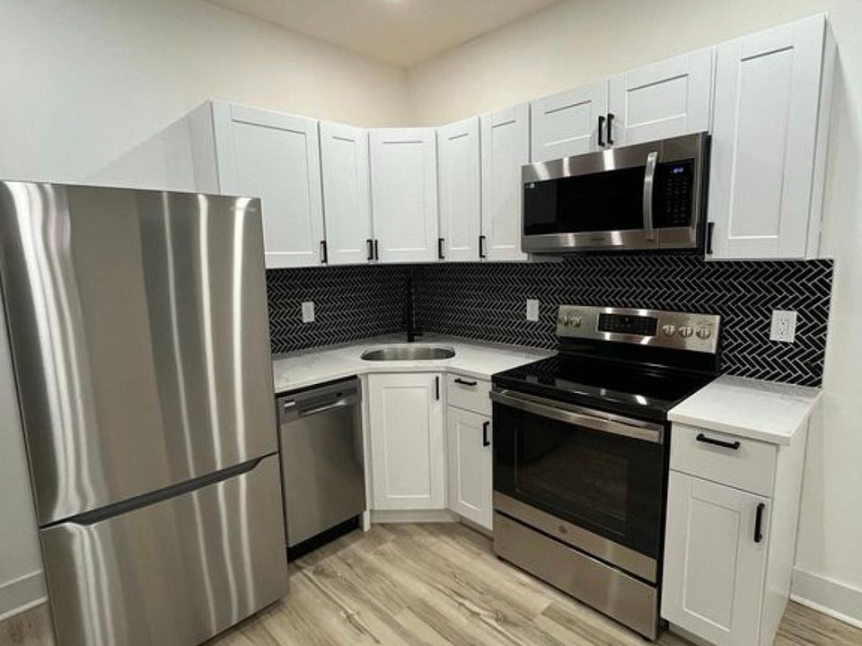 1st image of 4817 N 15th St #A