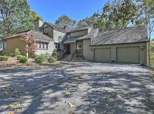 52 Grove Hill Rd, Kingsport, TN 37660