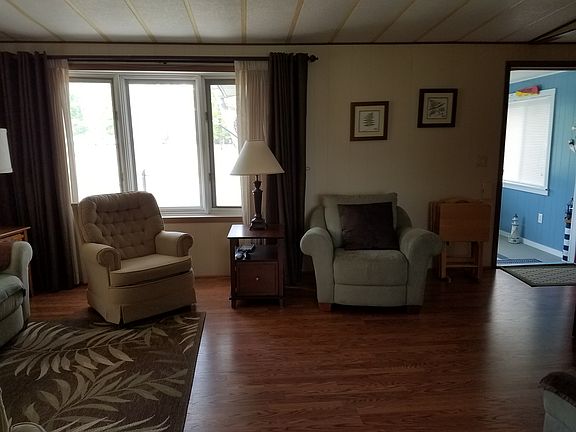 5th image of 337 S Parkway Dr