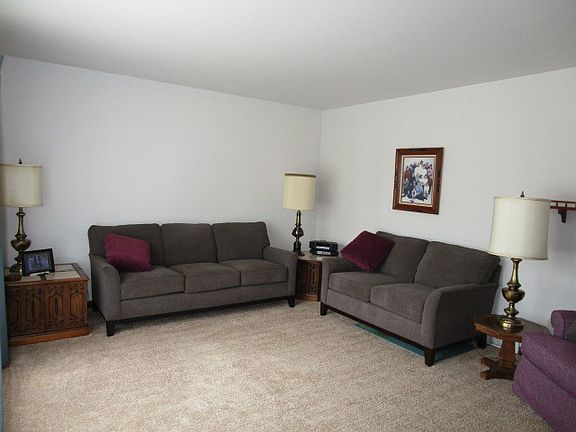 3rd image of 738 E 167th Pl