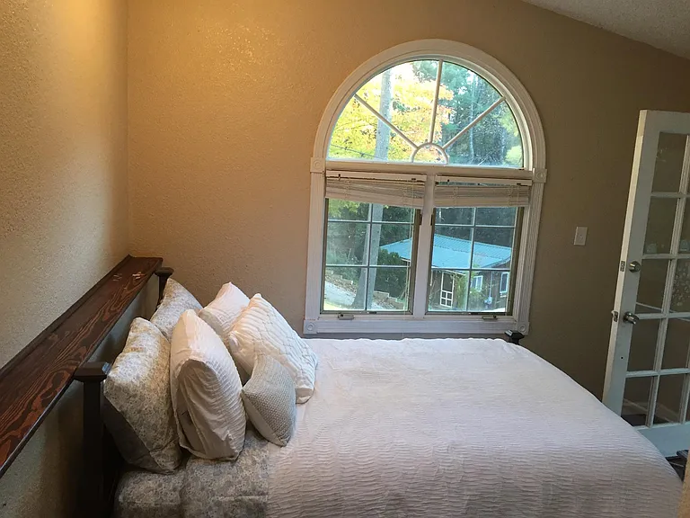 302 Seneca Blvd — Photo 17