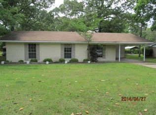 9249 Beechwood Dr, Bastrop, LA 71220