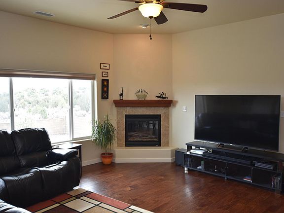 3rd image of 6506 Club House Dr