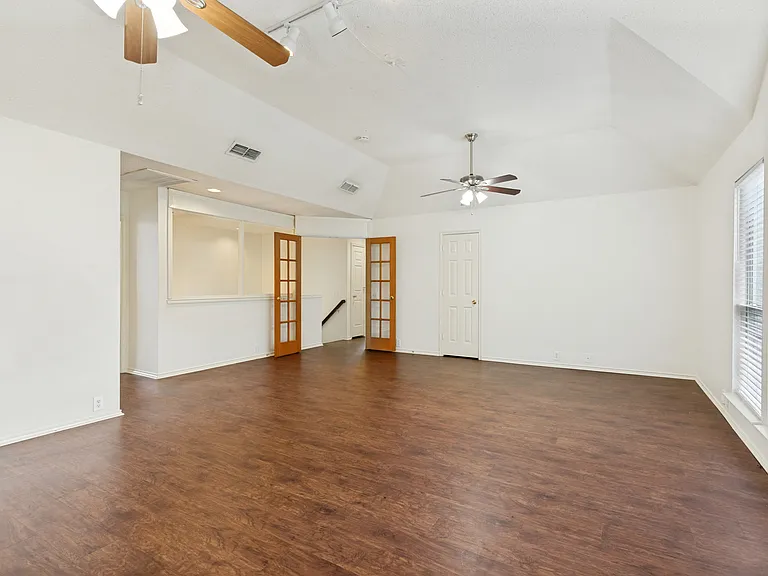 4725 Grant Park Ave — Photo 10