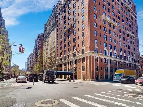 30 5th Ave #2CD, New York, NY 10011