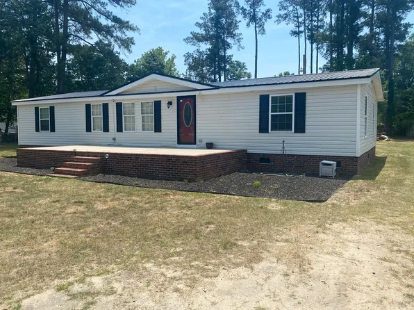 2727 Pinecrest Dr, Fayetteville, NC 28306