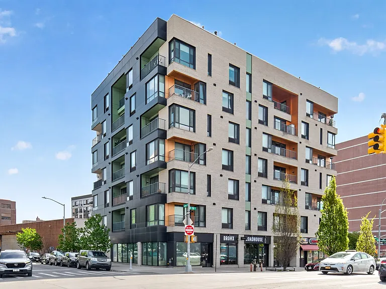 225 E 138th St #Penthouse 2 — Photo 17
