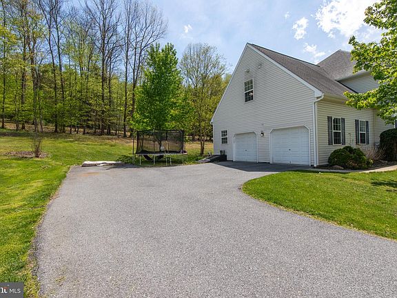 4th image of 115 Holly Rd