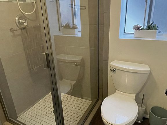 First floor en-suite bathroom
