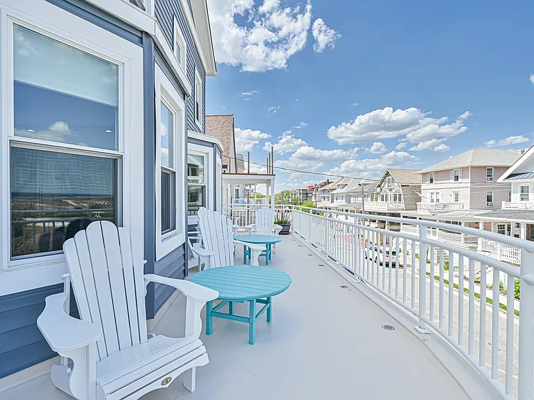 140 S Bartram Ave — Photo 30