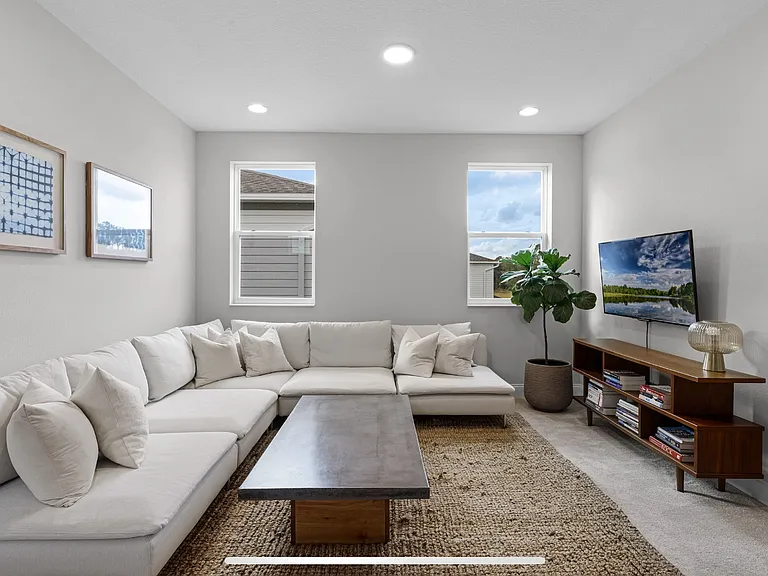 734 Rivington Ave — Photo 16