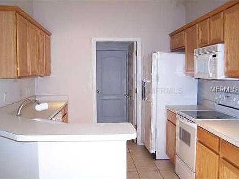 4th image of 1112 Cherry Valley Way