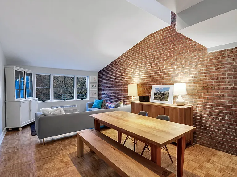 111 Prospect Park SW #12 — Photo 1