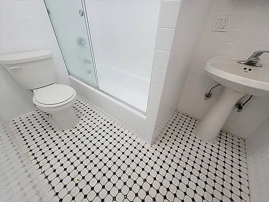4th image of 447 W 43rd St APT 1D