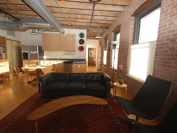 2nd image of 61 New Jersey Railroad Ave APT 5
