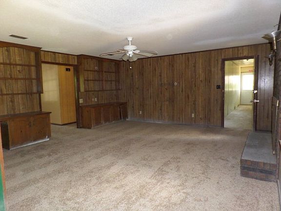 2nd image of 2214 Tall Pine Dr