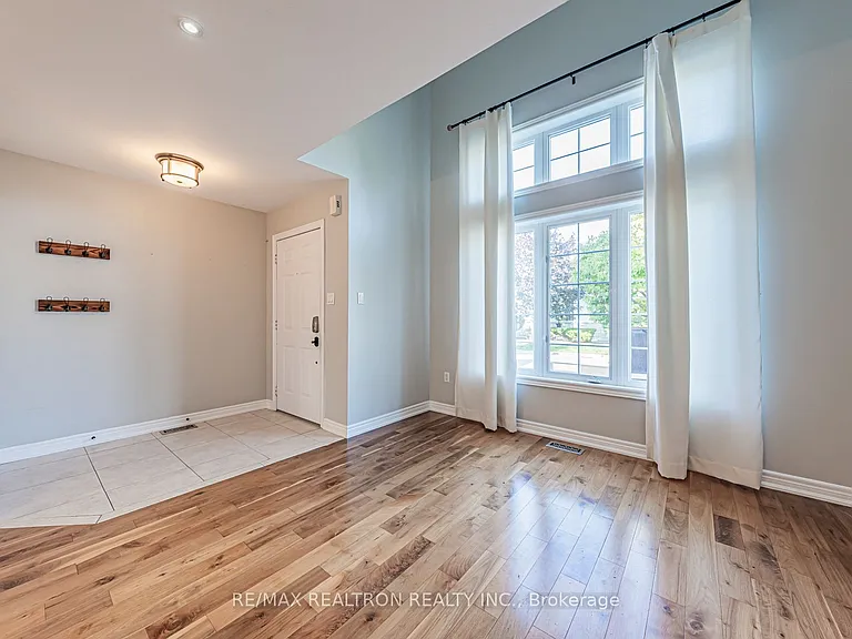44 Moynahan Cres #MAIN — Photo 14