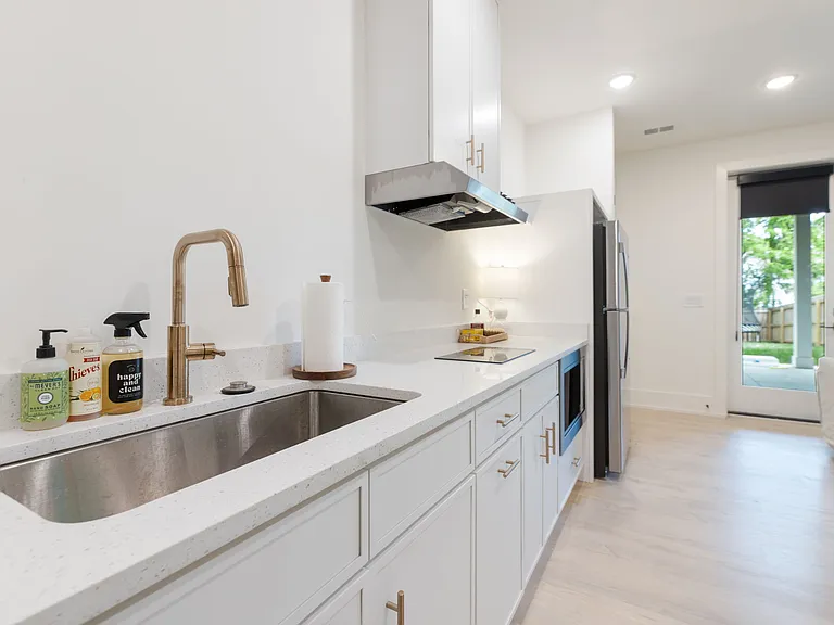 2804 W Kirkwood Ave #A — Photo 54
