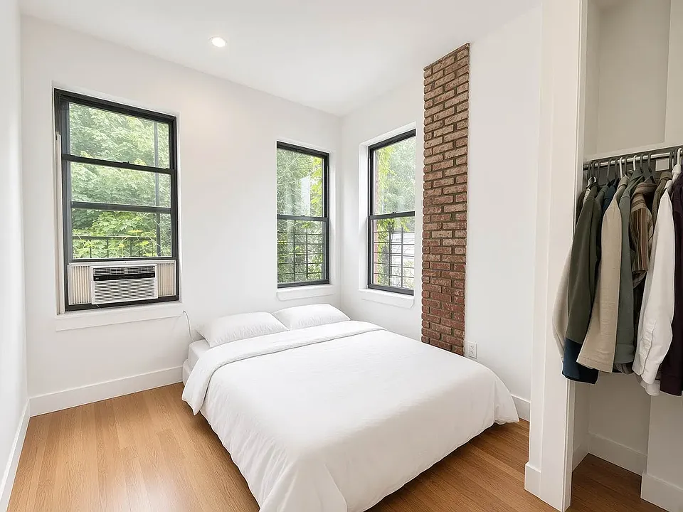 406 Evergreen Ave #2B