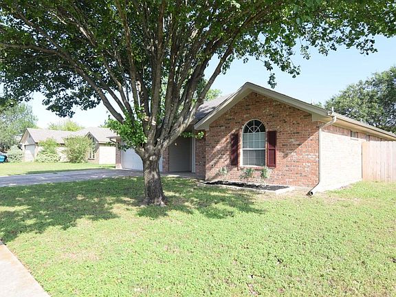 2nd image of 4502 Bluestem Ln
